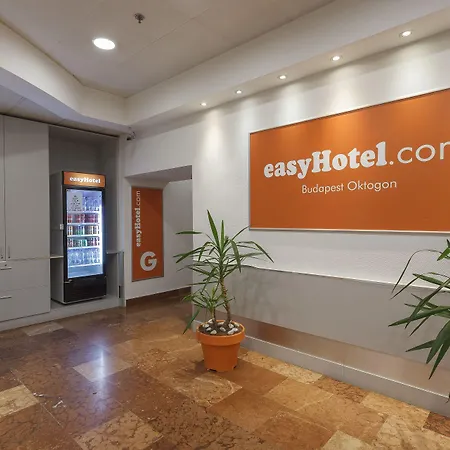 Ξενοδοχείο Easyhotel Oktogon 3*