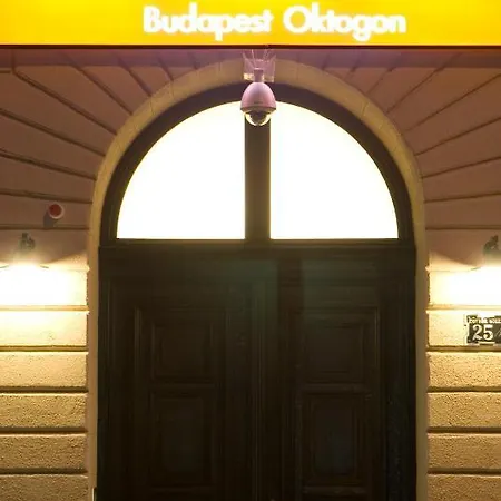 Easyhotel Oktogon 3* Βουδαπέστη