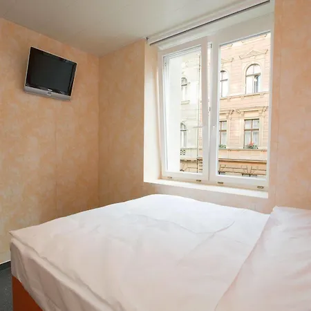 Easyhotel Oktogon Ξενοδοχείο 3*