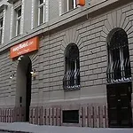 Easyhotel Oktogon Hotel