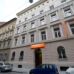 Easyhotel Oktogon Boedapest