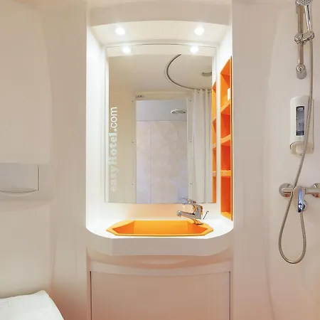 Szálloda Easyhotel Oktogon Budapest