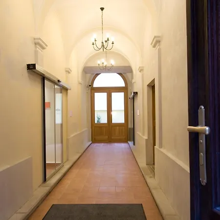 Szálloda Easyhotel Oktogon Budapest