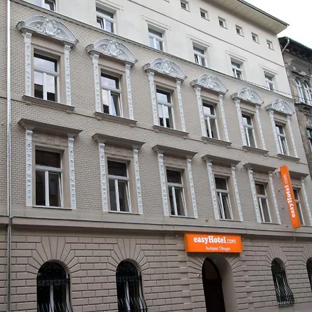 Szálloda Easyhotel Oktogon Budapest