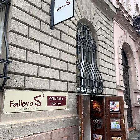 Easyhotel Oktogon 3* Budapest