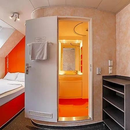 Tl Hotel