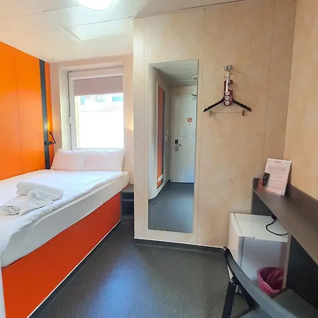 Tl Hotel