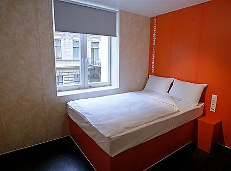 Szálloda Easyhotel Oktogon Budapest