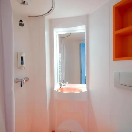 Easyhotel Oktogon Szálloda