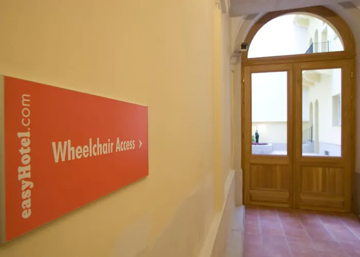 Hotel Easyhotel Oktogon 3*