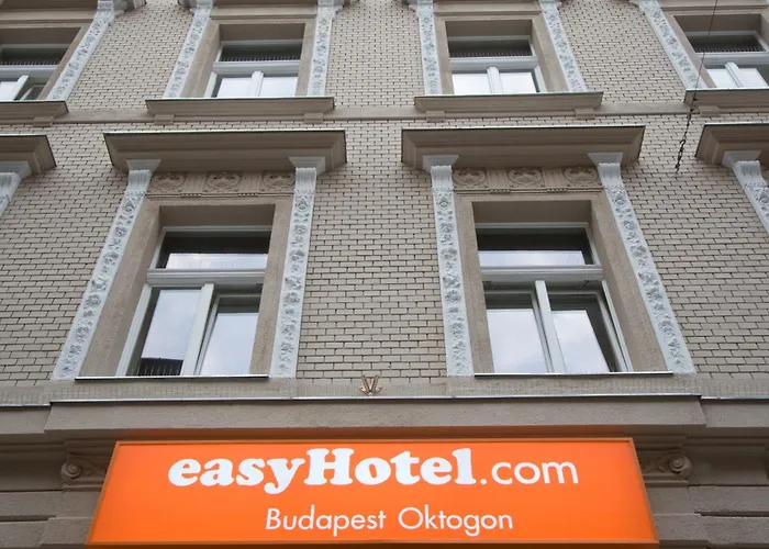 Szálloda Easyhotel Oktogon Budapest