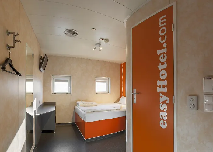 Easyhotel Oktogon 3* Budapeste