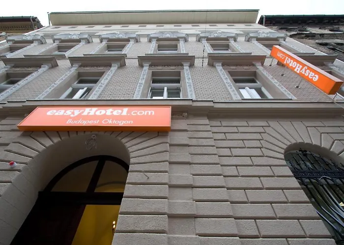 Easyhotel Oktogon 3* Budapeste