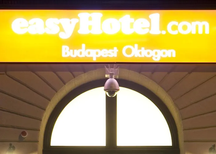 Easyhotel Oktogon 3*