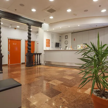 Easyhotel Oktogon Отель