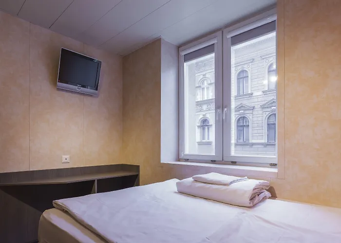 Отель Easyhotel Oktogon