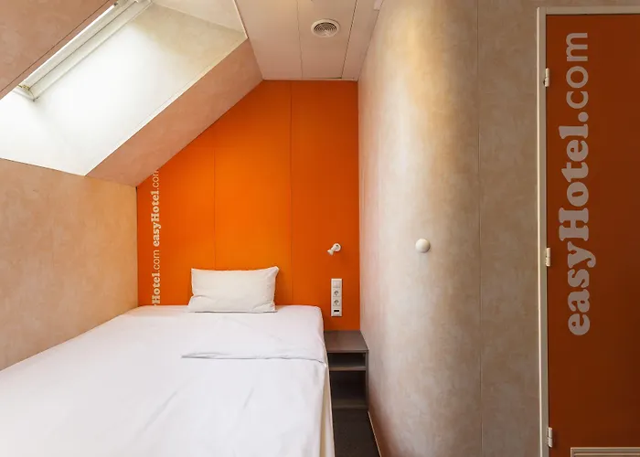 Easyhotel Oktogon Отель Будапешт