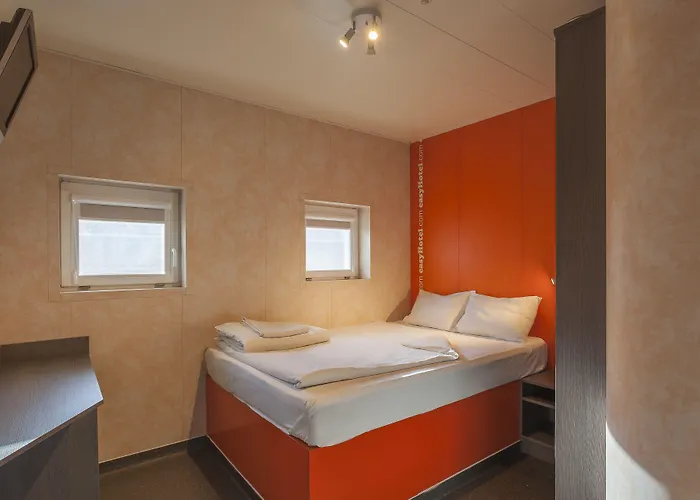 Easyhotel Oktogon Будапешт