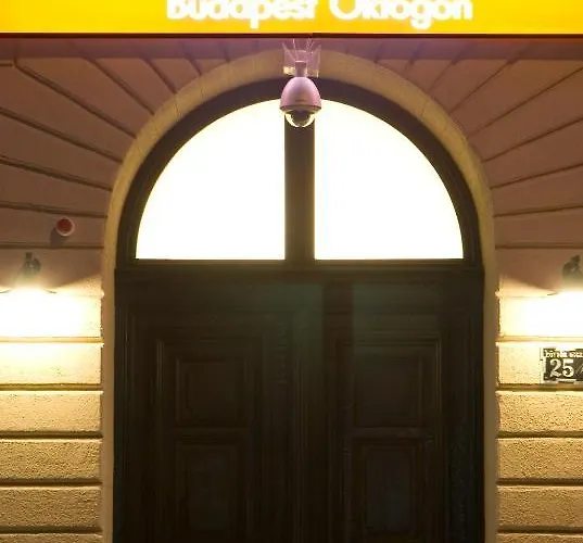 Easyhotel Oktogon 3* Будапешт