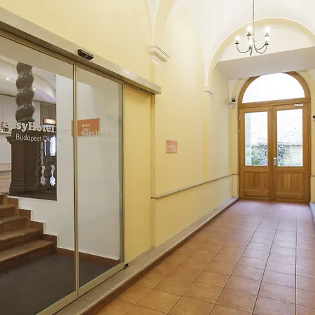 Hotel Easyhotel Oktogon 3*